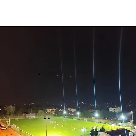 Апартаменти Gigabit High-speed Internet Modern *